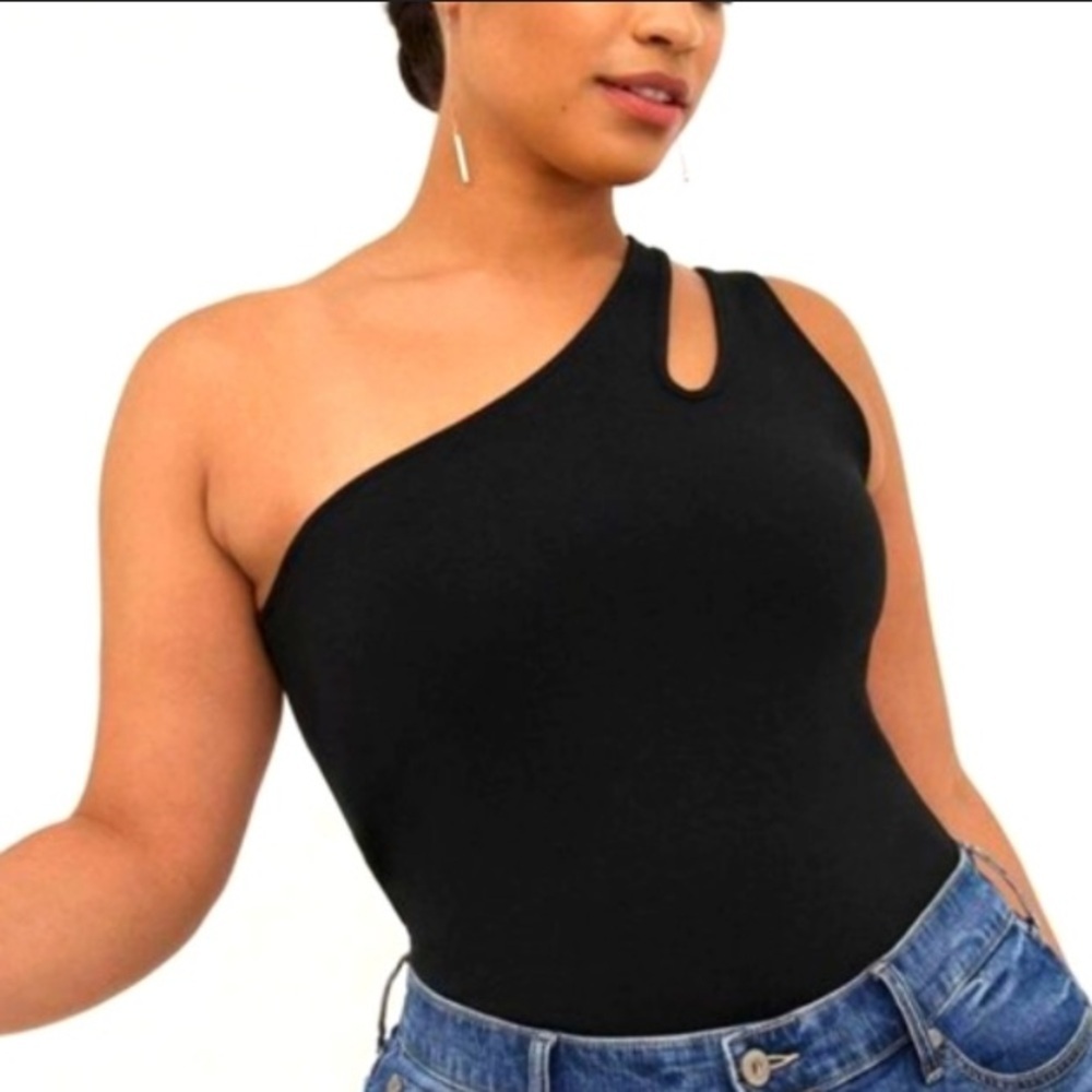 🛍️2/$10🛍️Torrid Black One-Shoulder Bodysuit